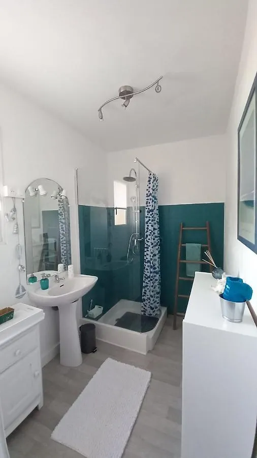 La Maison Ocre Bed & Breakfast Rochegude